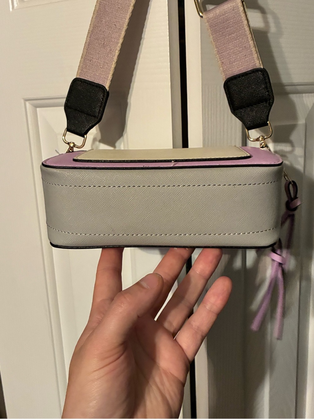 Marc Jacobs Lilac Crossbody Camera Bag with Gold Hardware - Picture 8 of 12